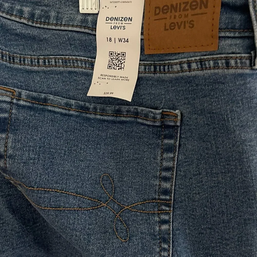 Denizen from Levi's Women's Boyfriend Jeans in Blue - Size 18 - NWT (342) - Picture 5 of 8